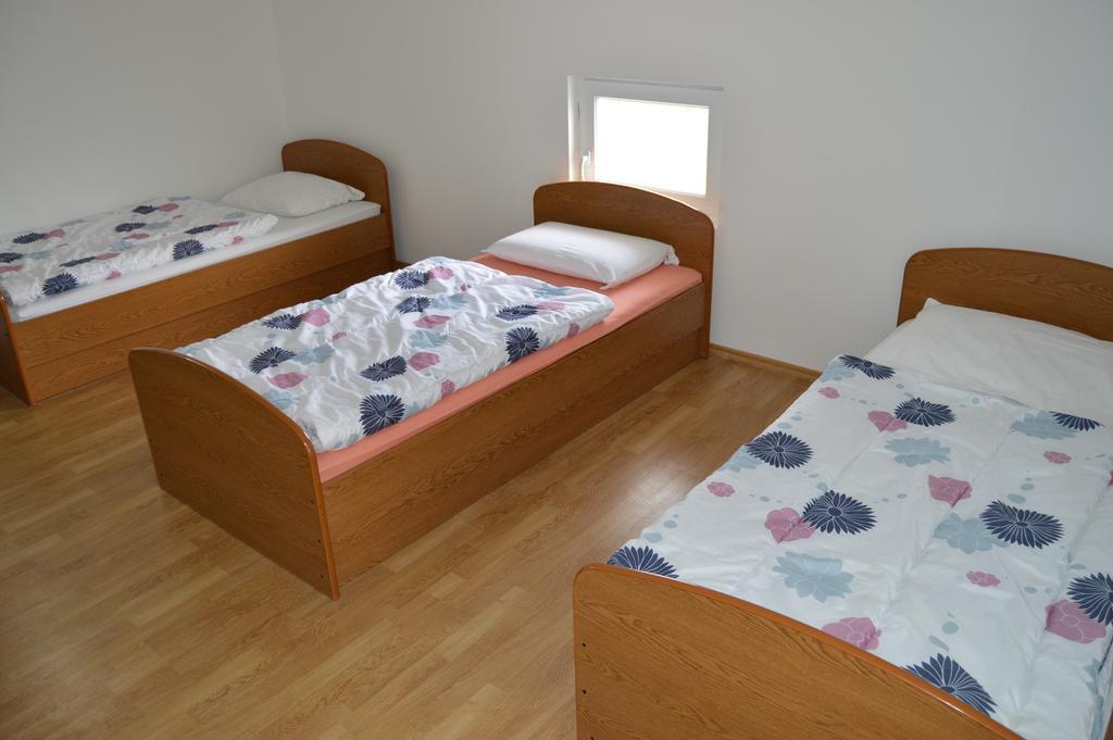 Pansion Modana Medugorje Bagian luar foto