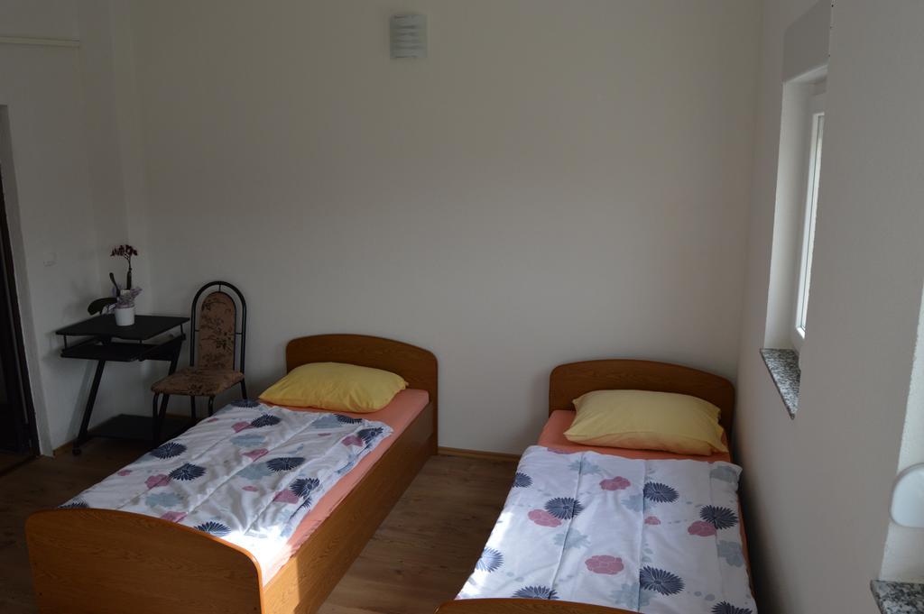 Pansion Modana Medugorje Bagian luar foto
