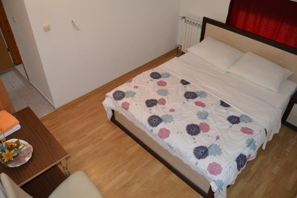Pansion Modana Medugorje Bagian luar foto
