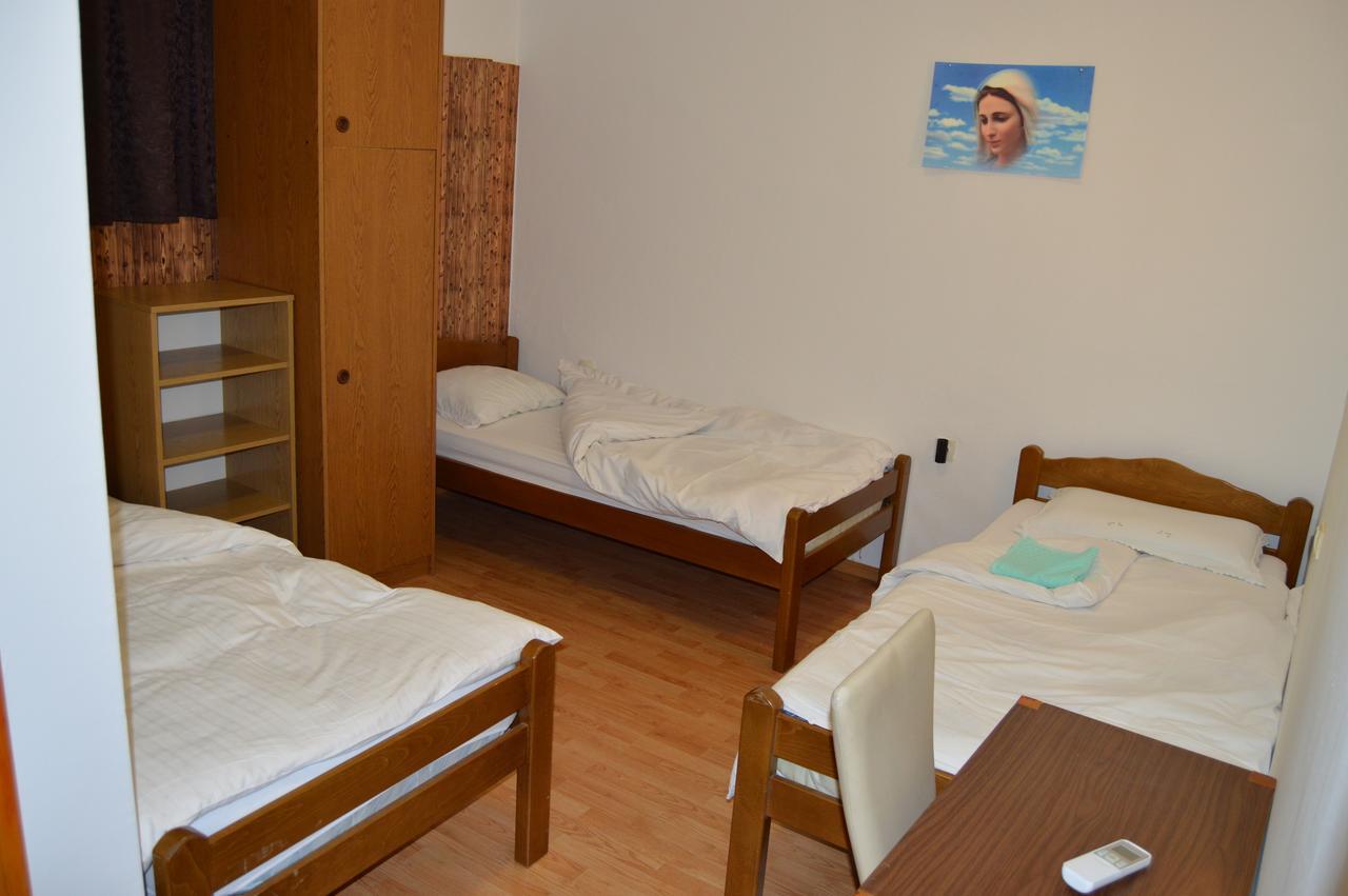 Pansion Modana Medugorje Bagian luar foto